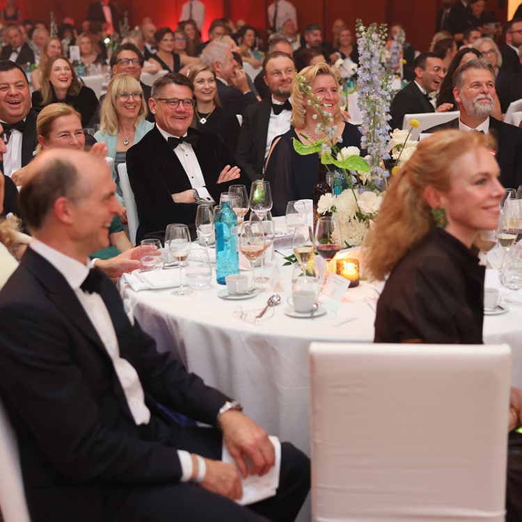 Sportpresseball 25